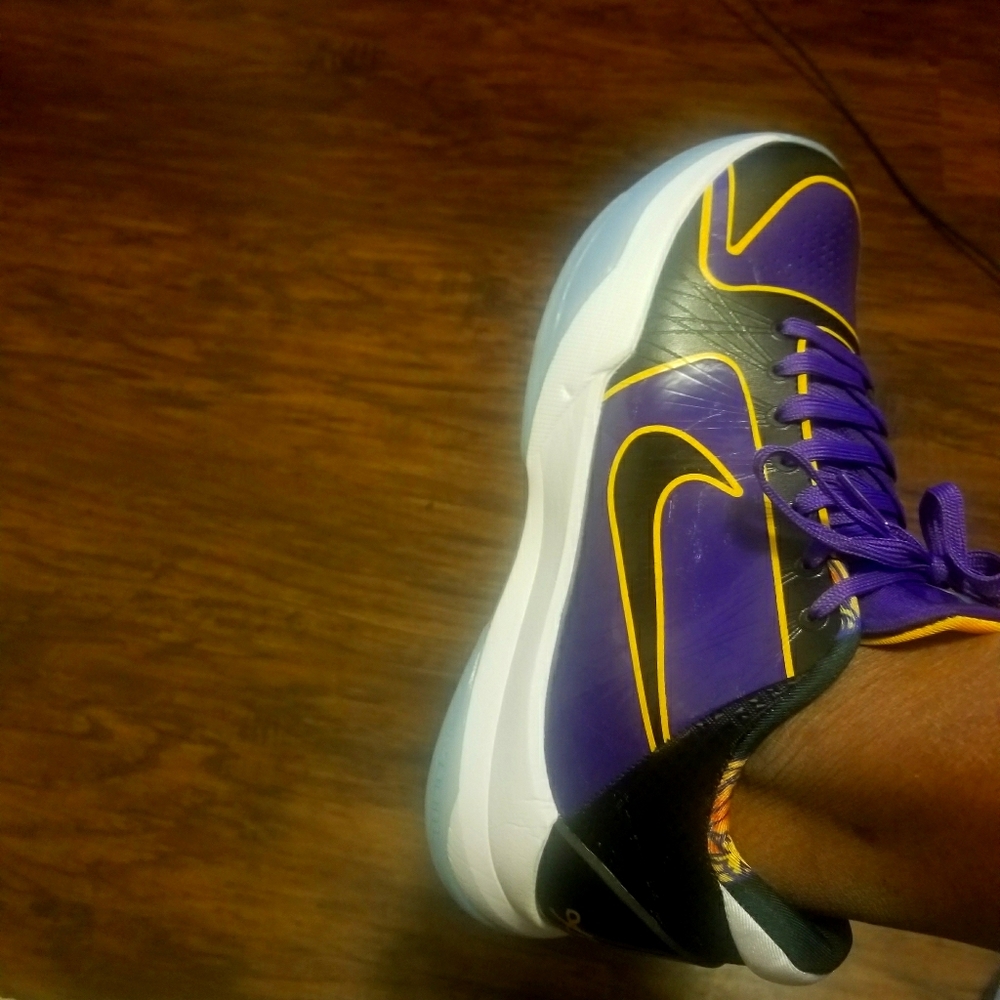 Kobe V Protro Lakers
